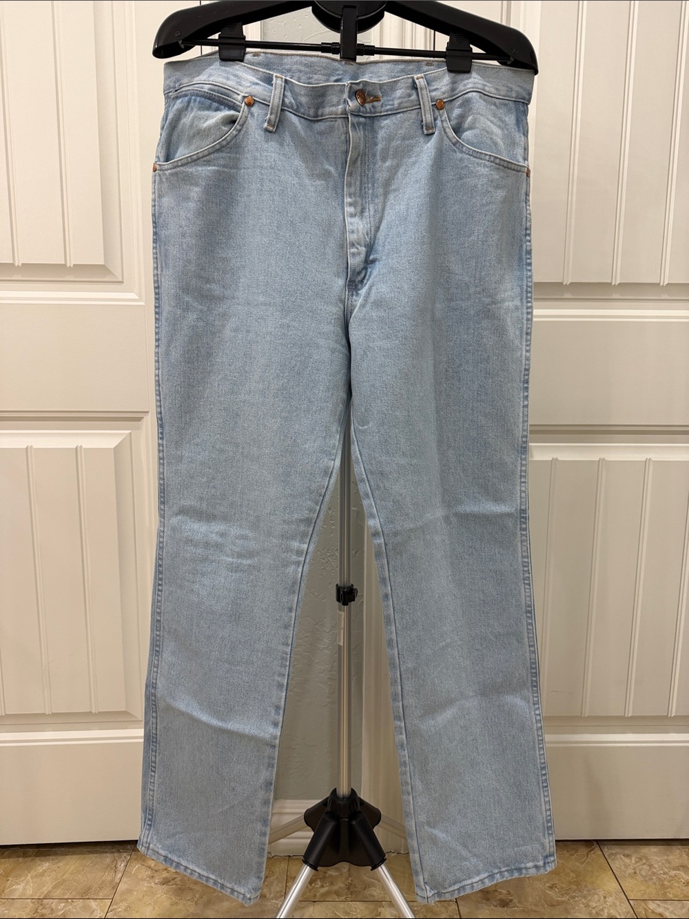 Wrangler Cowboy Cut Slim Fit Bleach
Wash Jeans 36x32 936GBH 100% Cotton